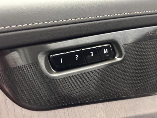 2026 Volvo XC90 Ultra, B6 AWD Gas (mild hybrid), Gasoline, Bright, 7 Seats