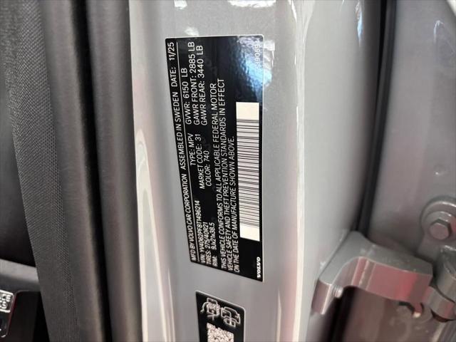 2026 Volvo XC90 Ultra, B6 AWD Gas (mild hybrid), Gasoline, Bright, 7 Seats