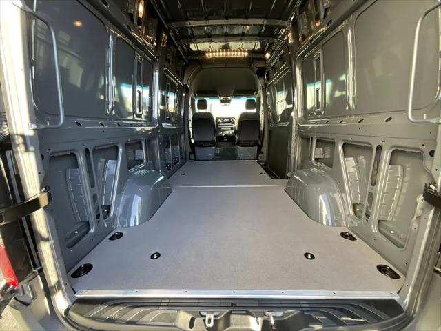 2025 Mercedes-Benz Sprinter 2500 Standard Roof 4-Cyl Diesel