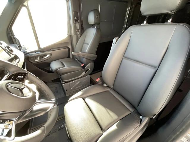 2025 Mercedes-Benz Sprinter 2500 Standard Roof 4-Cyl Diesel