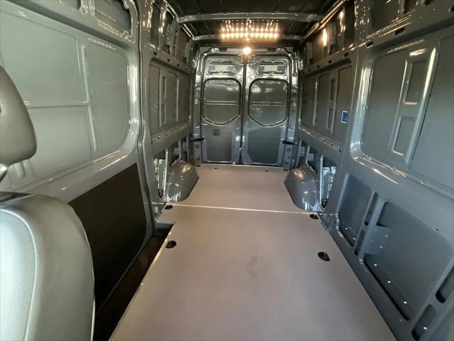 2025 Mercedes-Benz Sprinter 2500 Standard Roof 4-Cyl Diesel