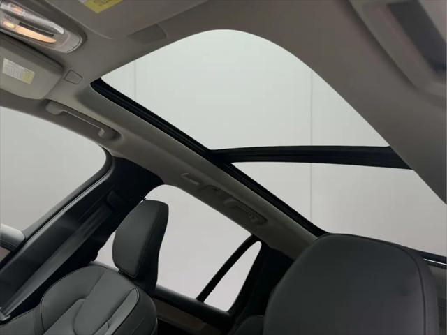 2026 Volvo XC90 Plus, B6 AWD Gas (mild hybrid), Gasoline, Bright, 7 Seats