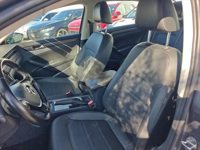 2020 Volkswagen Passat 2.0T R-Line