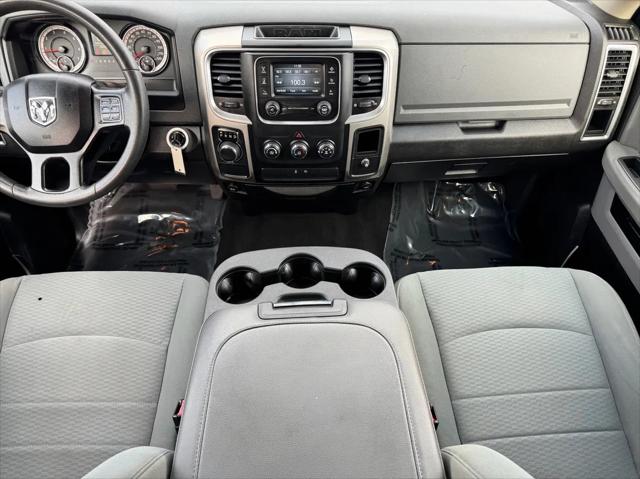 2019 Ram 1500 Classic SLT Crew Cab 4x2 6'4" Box
