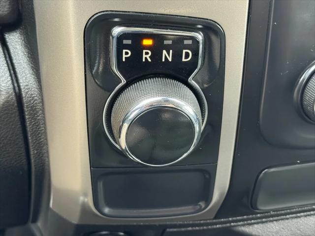 2019 Ram 1500 Classic SLT Crew Cab 4x2 6'4" Box