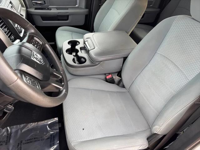 2019 Ram 1500 Classic SLT Crew Cab 4x2 6'4" Box
