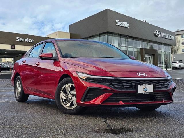 2025 Hyundai Elantra SE