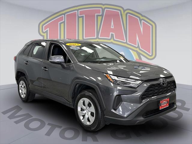 2023 Toyota RAV4 LE [3]