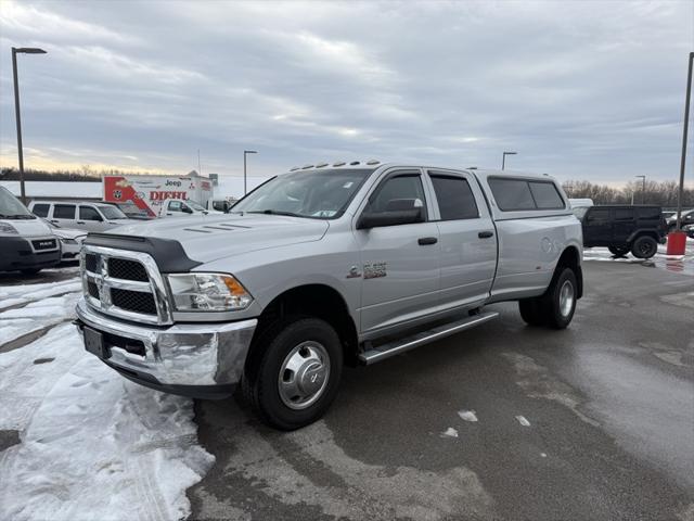 2017 RAM 3500 Tradesman Crew Cab 4x4 8 Box