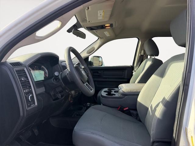 2018 RAM 3500 Tradesman Crew Cab 4x4 8 Box