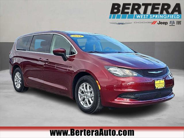 2022 Chrysler Voyager LX