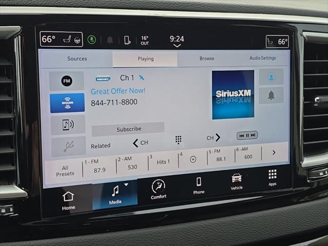 2024 Chrysler Pacifica Touring L