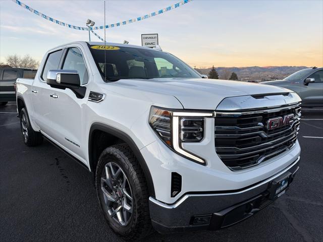 2022 GMC Sierra 1500 4WD Crew Cab Short Box SLT