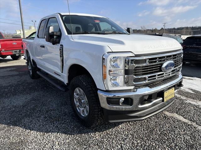 2023 Ford F-350 XLT