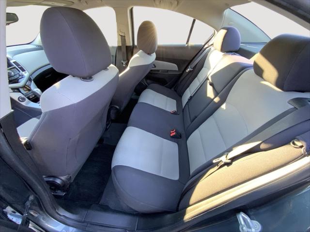 2013 Chevrolet Cruze LS Auto