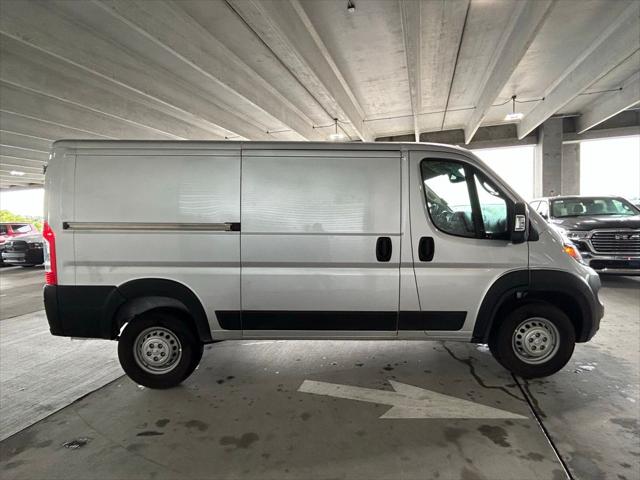 2025 Ram ProMaster 2500 Cargo Van Tradesman Low Roof 136" WB w/Pass Seat
