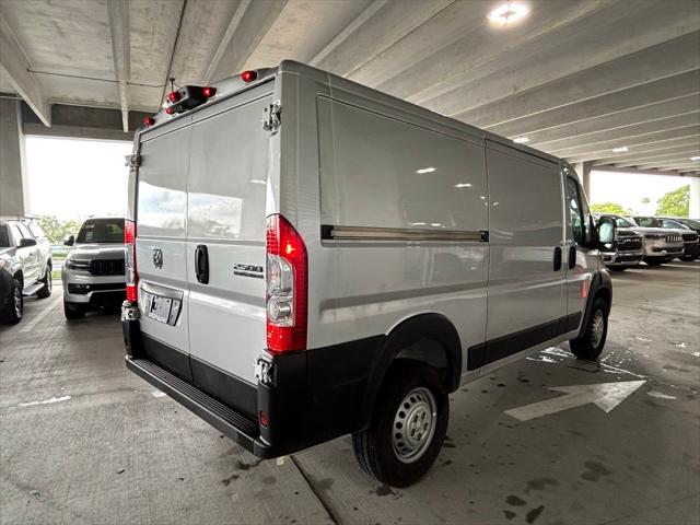 2025 Ram ProMaster 2500 Cargo Van Tradesman Low Roof 136" WB w/Pass Seat