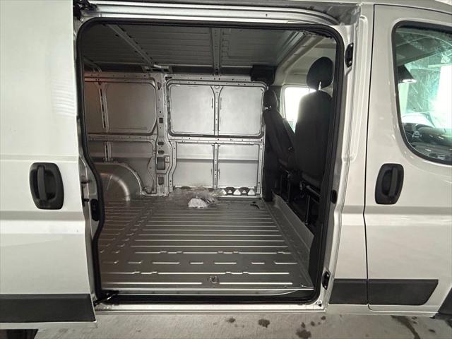 2025 Ram ProMaster 2500 Cargo Van Tradesman Low Roof 136" WB w/Pass Seat