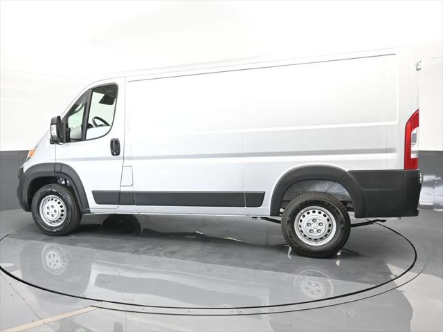 2025 Ram ProMaster 2500 Cargo Van Tradesman Low Roof 136" WB w/Pass Seat