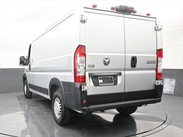 2025 Ram ProMaster 2500 Cargo Van Tradesman Low Roof 136" WB w/Pass Seat