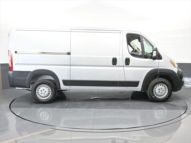 2025 Ram ProMaster 2500 Cargo Van Tradesman Low Roof 136" WB w/Pass Seat