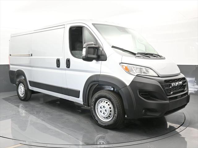 2025 Ram ProMaster 2500 Cargo Van Tradesman Low Roof 136" WB w/Pass Seat