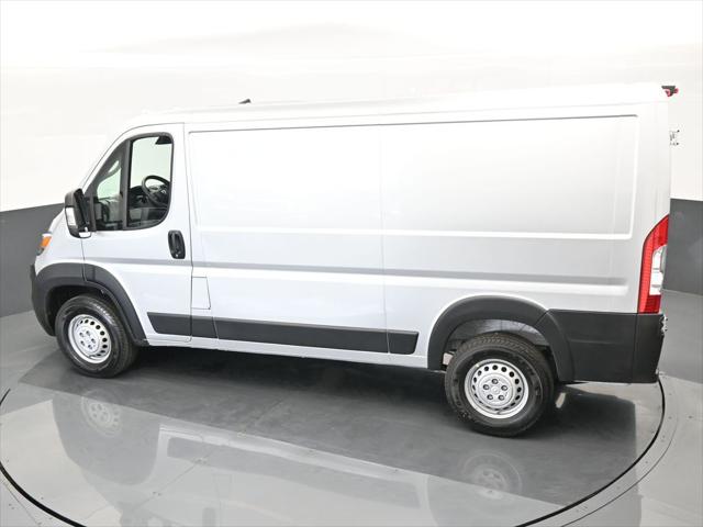 2025 Ram ProMaster 2500 Cargo Van Tradesman Low Roof 136" WB w/Pass Seat