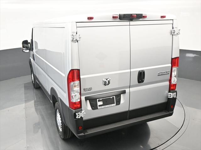 2025 Ram ProMaster 2500 Cargo Van Tradesman Low Roof 136" WB w/Pass Seat