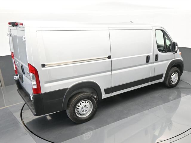 2025 Ram ProMaster 2500 Cargo Van Tradesman Low Roof 136" WB w/Pass Seat