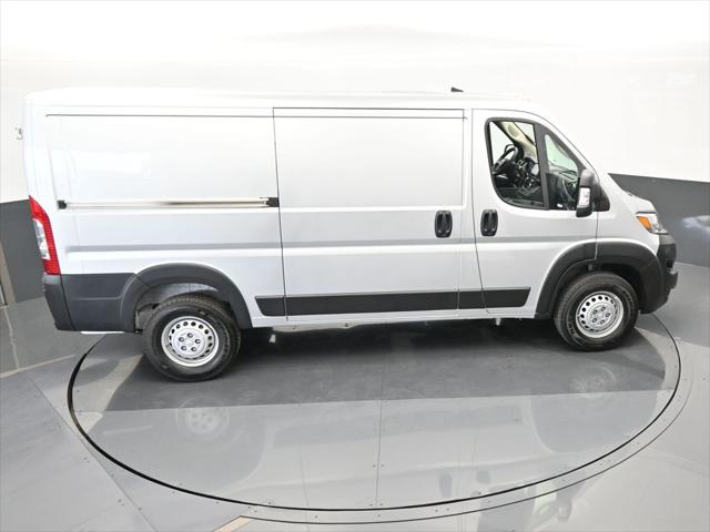 2025 Ram ProMaster 2500 Cargo Van Tradesman Low Roof 136" WB w/Pass Seat