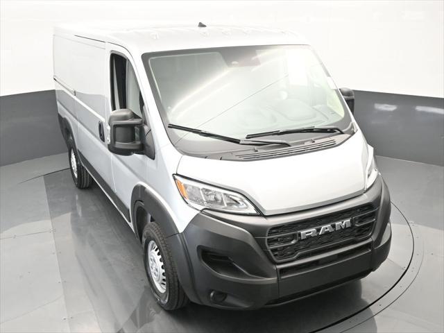 2025 Ram ProMaster 2500 Cargo Van Tradesman Low Roof 136" WB w/Pass Seat