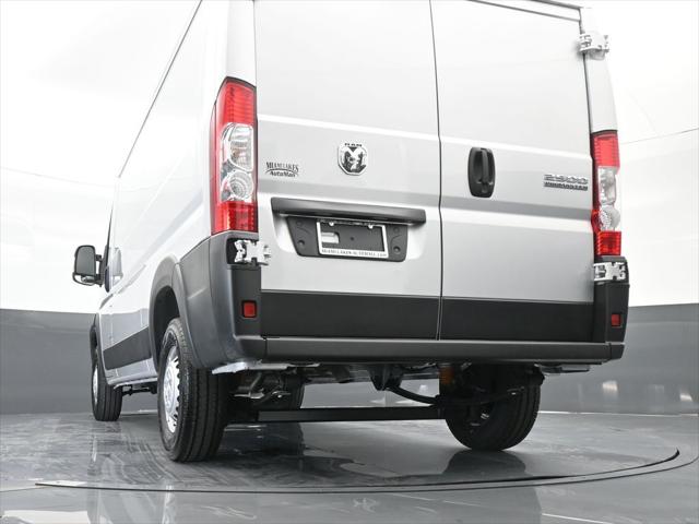 2025 Ram ProMaster 2500 Cargo Van Tradesman Low Roof 136" WB w/Pass Seat