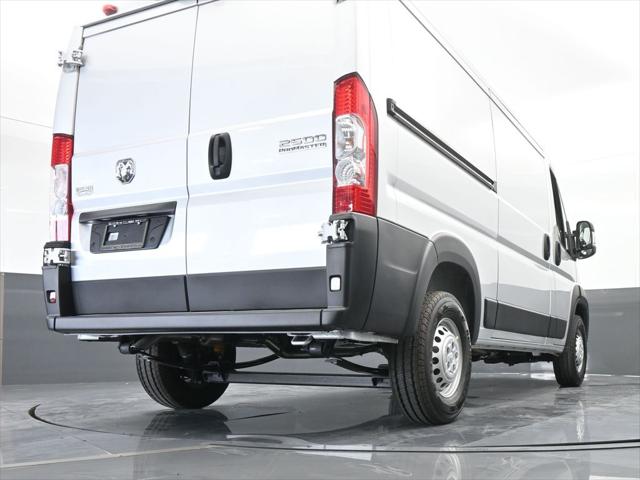 2025 Ram ProMaster 2500 Cargo Van Tradesman Low Roof 136" WB w/Pass Seat