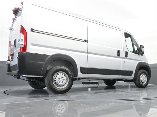 2025 Ram ProMaster 2500 Cargo Van Tradesman Low Roof 136" WB w/Pass Seat