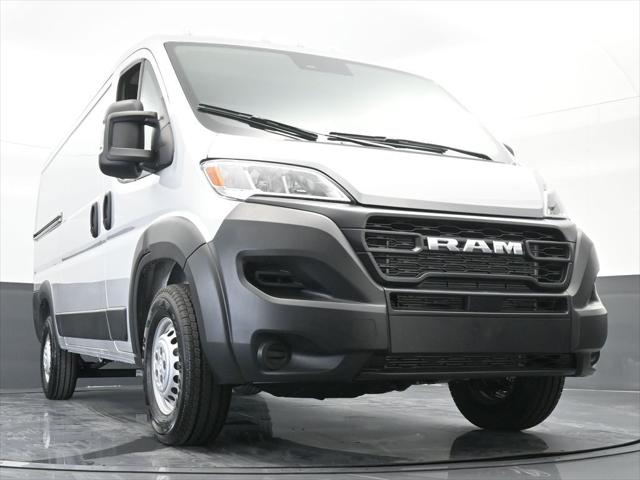 2025 Ram ProMaster 2500 Cargo Van Tradesman Low Roof 136" WB w/Pass Seat