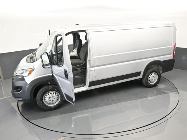2025 Ram ProMaster 2500 Cargo Van Tradesman Low Roof 136" WB w/Pass Seat