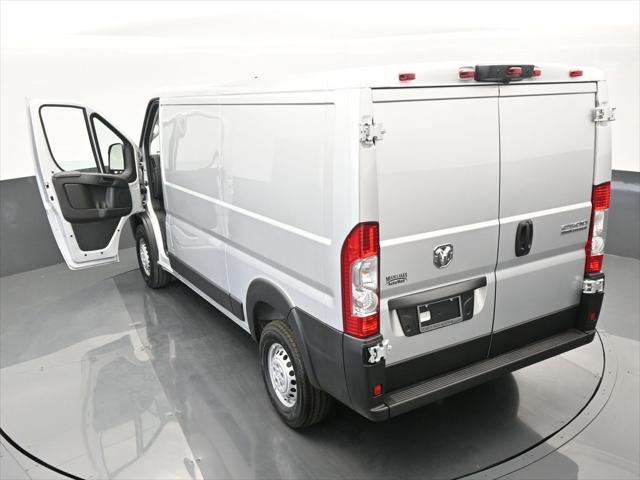 2025 Ram ProMaster 2500 Cargo Van Tradesman Low Roof 136" WB w/Pass Seat