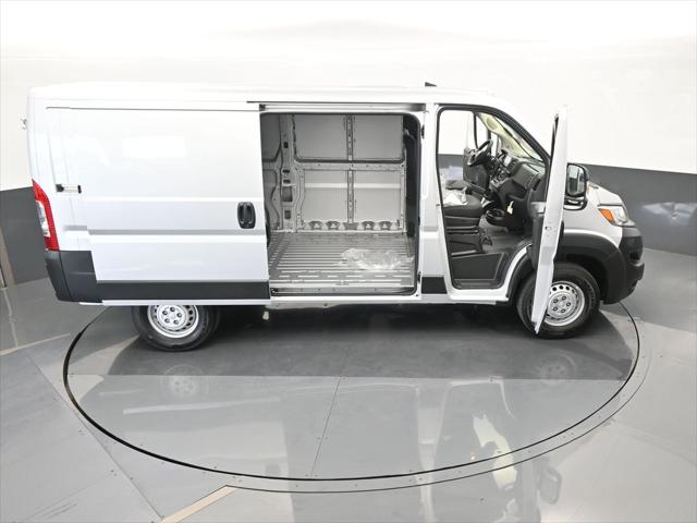 2025 Ram ProMaster 2500 Cargo Van Tradesman Low Roof 136" WB w/Pass Seat