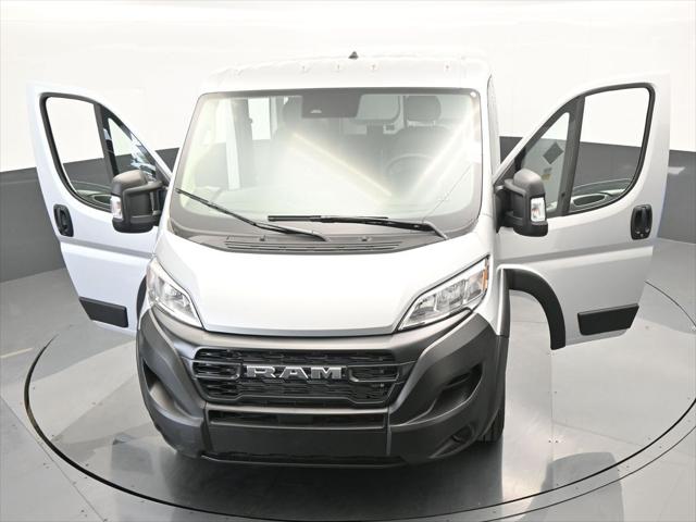 2025 Ram ProMaster 2500 Cargo Van Tradesman Low Roof 136" WB w/Pass Seat
