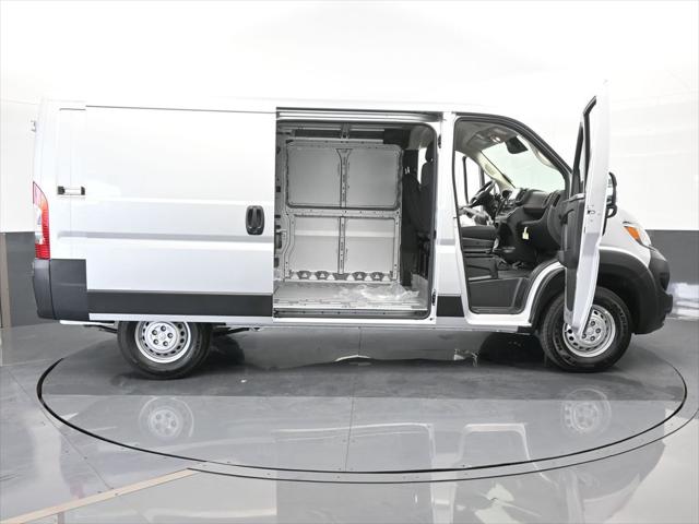 2025 Ram ProMaster 2500 Cargo Van Tradesman Low Roof 136" WB w/Pass Seat