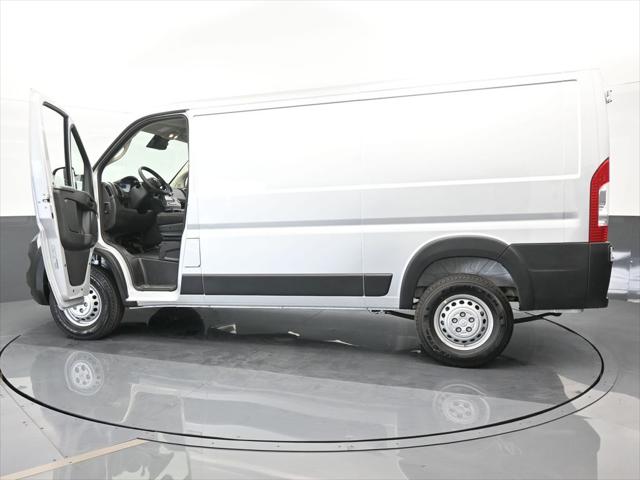 2025 Ram ProMaster 2500 Cargo Van Tradesman Low Roof 136" WB w/Pass Seat