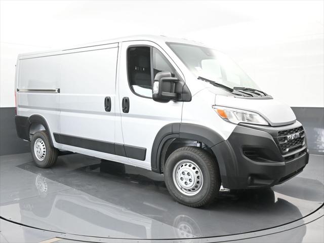 2025 Ram ProMaster Cargo Van Tradesman Low Roof 136" WB w/Pass Seat