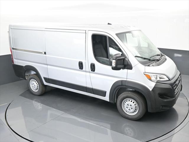 2025 Ram ProMaster Cargo Van Tradesman Low Roof 136" WB w/Pass Seat