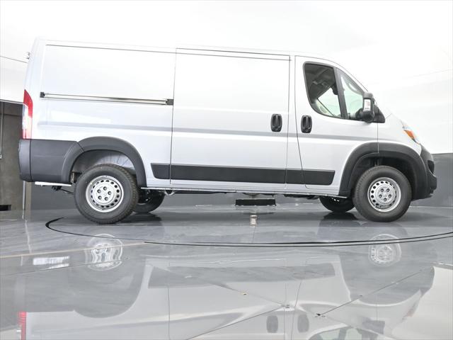 2025 Ram ProMaster Cargo Van Tradesman Low Roof 136" WB w/Pass Seat