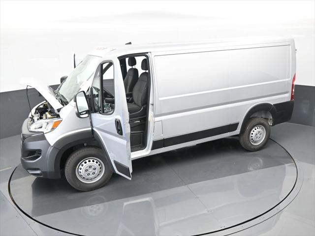 2025 Ram ProMaster Cargo Van Tradesman Low Roof 136" WB w/Pass Seat
