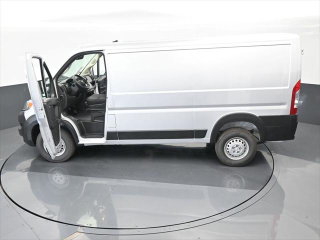 2025 Ram ProMaster Cargo Van Tradesman Low Roof 136" WB w/Pass Seat
