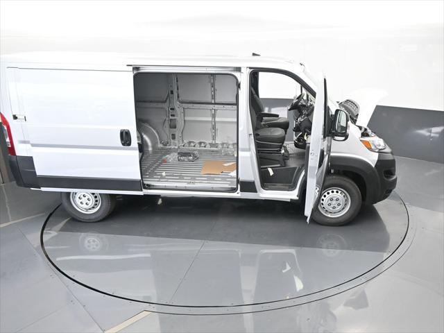 2025 Ram ProMaster Cargo Van Tradesman Low Roof 136" WB w/Pass Seat
