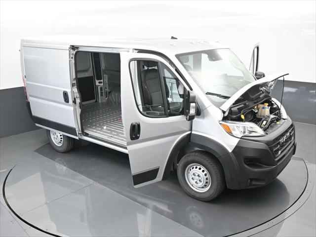 2025 Ram ProMaster Cargo Van Tradesman Low Roof 136" WB w/Pass Seat