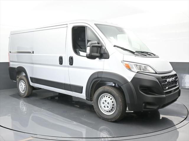 2025 Ram ProMaster Cargo Van Tradesman Low Roof 136" WB w/Pass Seat