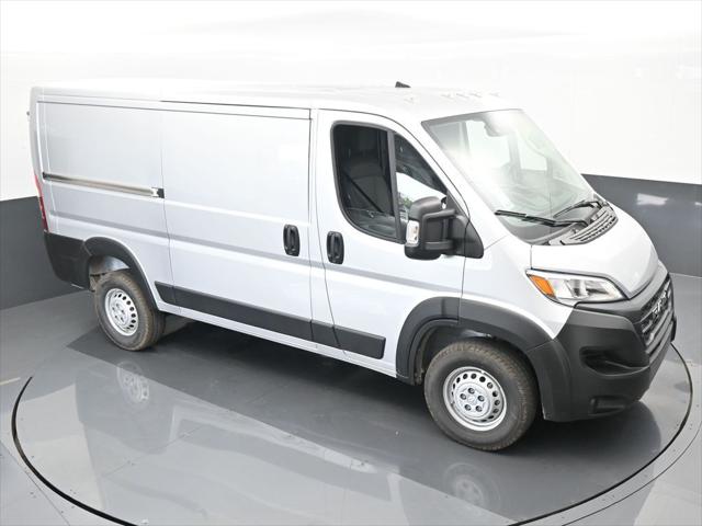 2025 Ram ProMaster Cargo Van Tradesman Low Roof 136" WB w/Pass Seat